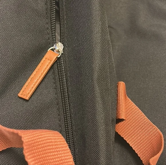 DSW Weekender Duffle Bag Black Tan Separte Shoe Compartment Gym Bag Travel Bag - Picture 11 of 15